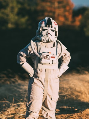 Image of an engineer stormtrooper posing in a forest.